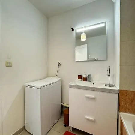 Jungle Cosy - Gare - Bus - Parking Gratuit - Wifi Apartment *