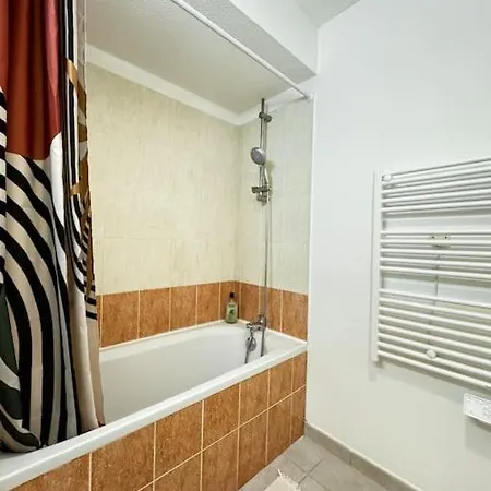 Jungle Cosy - Gare - Bus - Parking Gratuit - Wifi * Avignon